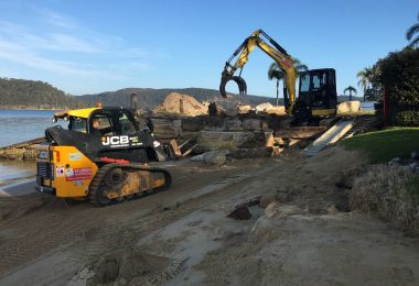 Avalon Earthworks constructing retaining sea walls northern beaches