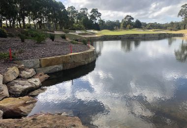 Avalon Earthworks constructing retaining sea walls northern beaches